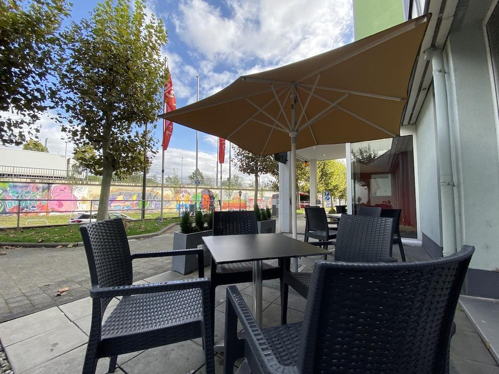 Ibis Hotel Frankfurt Messe West Frankfurt nad Menem Zewnętrze zdjęcie
