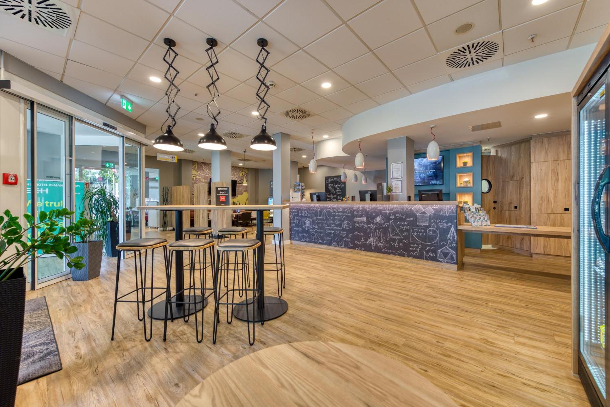 Ibis Hotel Frankfurt Messe West Frankfurt nad Menem Zewnętrze zdjęcie