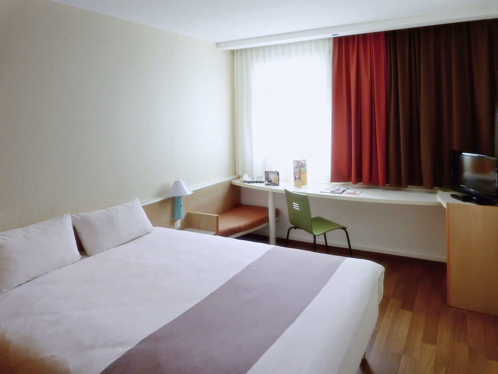 Ibis Hotel Frankfurt Messe West Frankfurt nad Menem Zewnętrze zdjęcie
